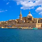 - Near Valletta & Sliema - Bus Lines Δωμάτια σε οικογενειακή κατοικία *