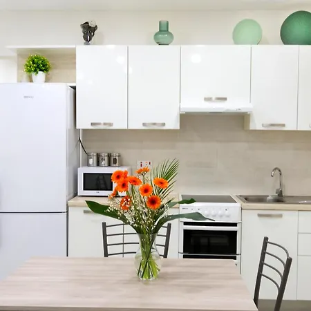 - Near Valletta & Sliema - Bus Lines *