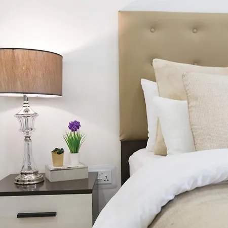 - Near Valletta & Sliema - Bus Lines * Hamrun