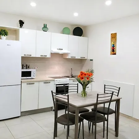 - Near Valletta & Sliema - Bus Lines