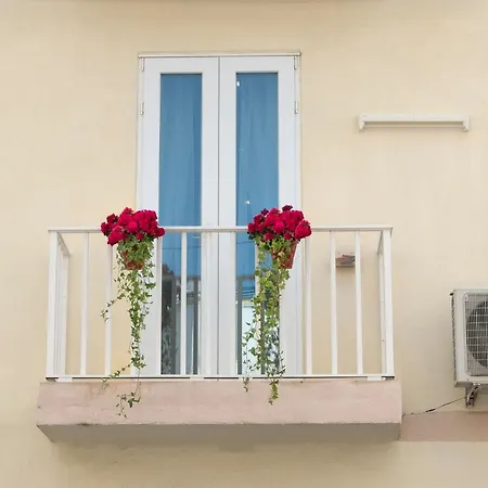 - Near Valletta & Sliema - Bus Lines Accommodatie bij particulieren *