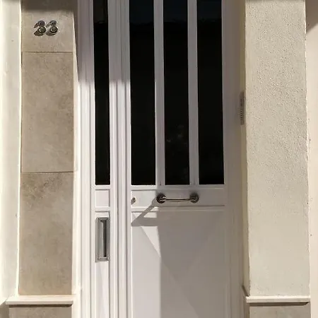 - Near Valletta & Sliema - Bus Lines * Hamrun