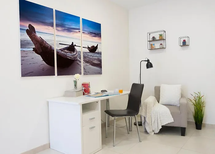 - Near Valletta & Sliema - Bus Lines *