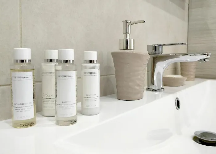 - Near Valletta & Sliema - Bus Lines Hamrun