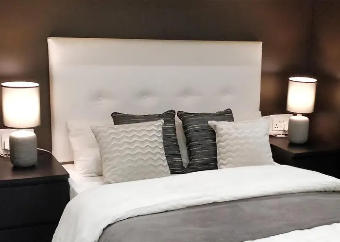 - Near Valletta & Sliema - Bus Lines 홈스테이 Hamrun